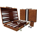 Backgammon en mallette simili-cuir cognac de 38 cm, ouvert et fermé