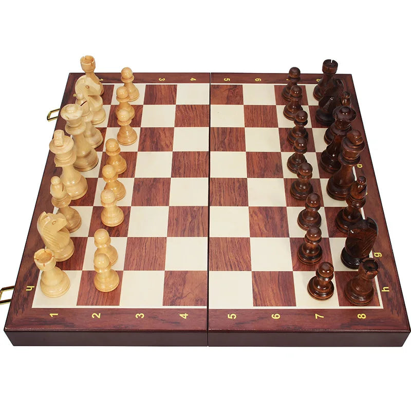 Jeu d'échecs en bois teinte noyer 39 cm, vue d'ensemble