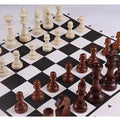 Pièces Staunton roi 11 cm avec plateau souple noir et blanc